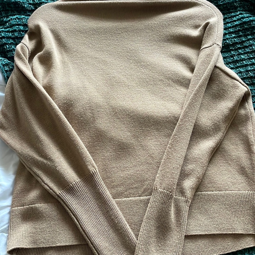 Aritzia Wilfred Cyprie Sweater